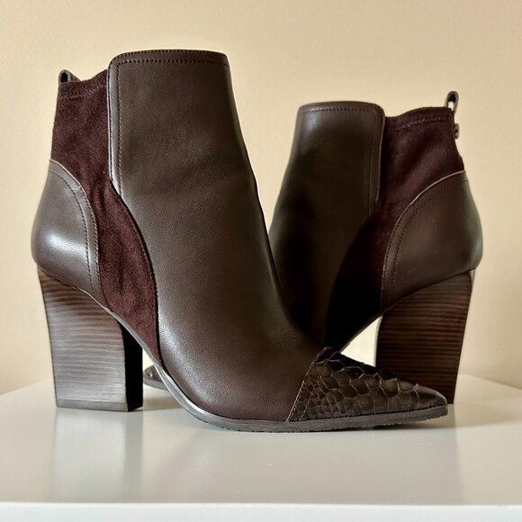 DONALD J. PLINER | Dark Chocolate Brown Leather & Suede Bootie Sz 7.5 - Picture 2 of 5